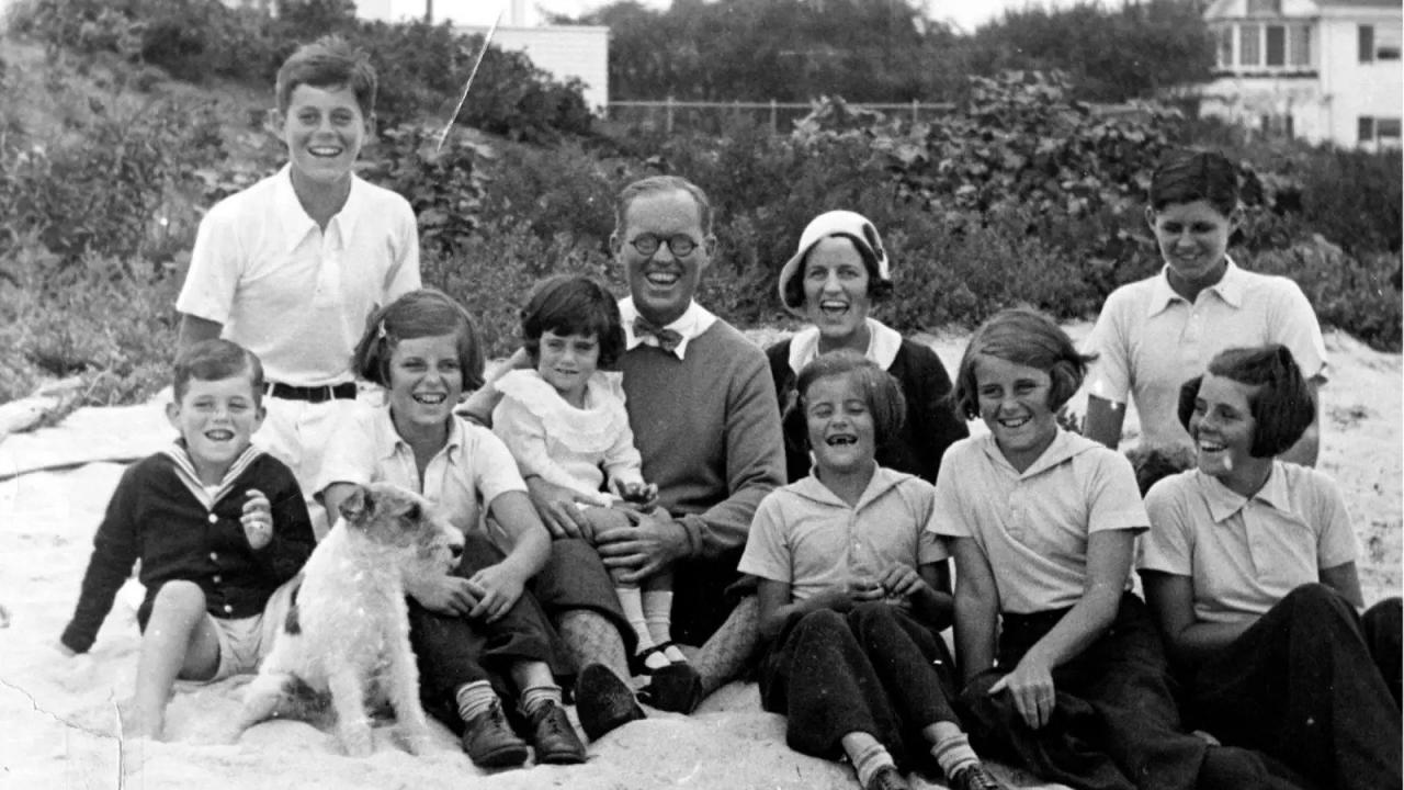 John F. Kennedy - Čovjek i mit (Family Matters)